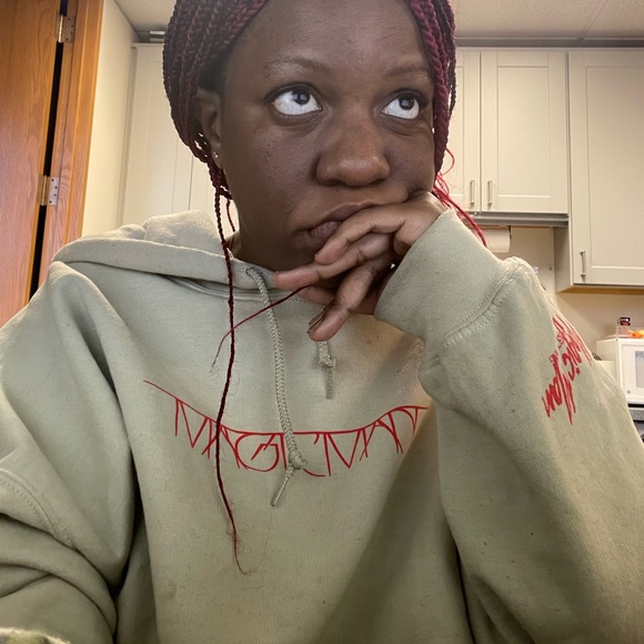 Meet your Posher, Dana - Picture 3 of 3